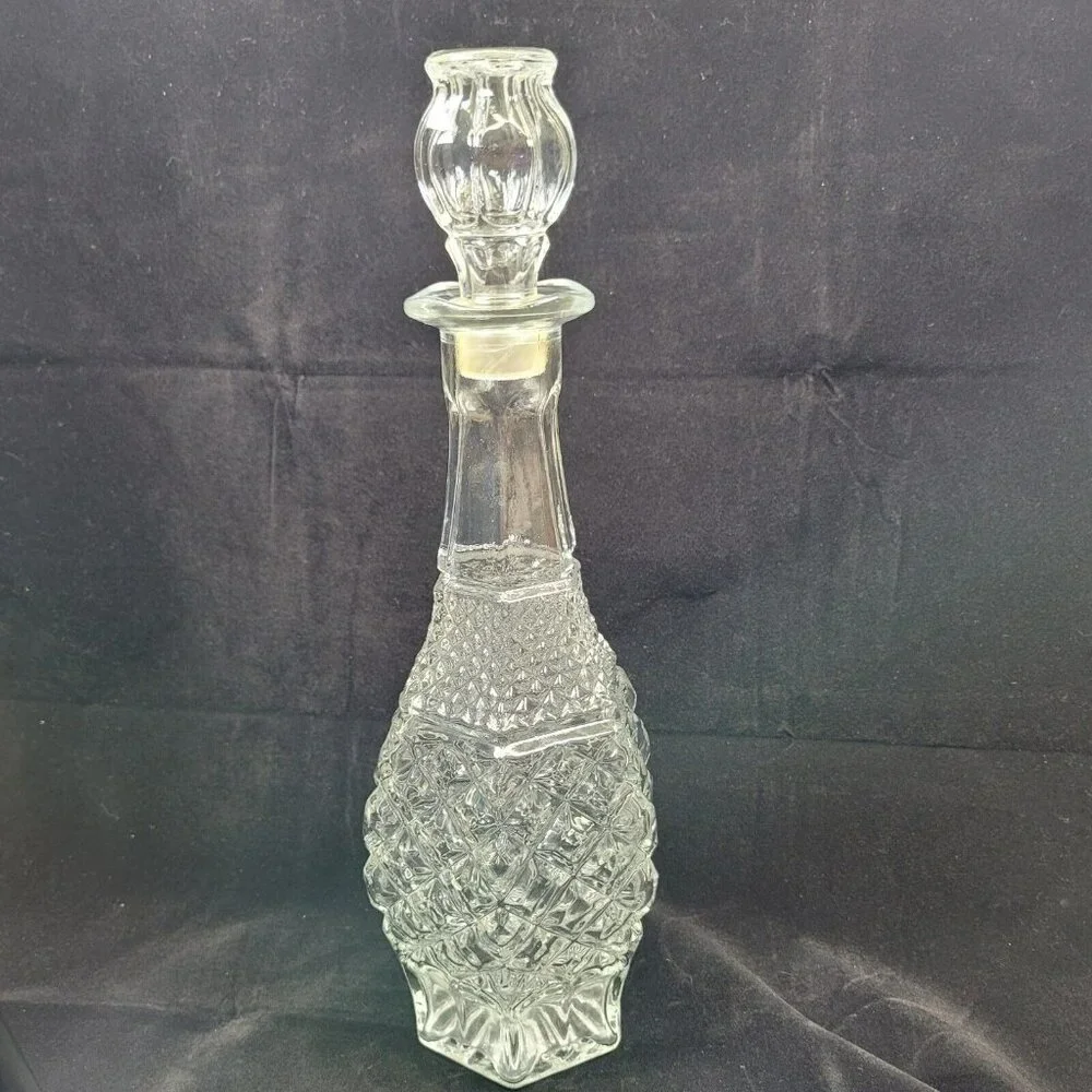 Pressed‎ Glass Liquor Decanter Clear Diamond Pattern Stopper 14.5in Vtg